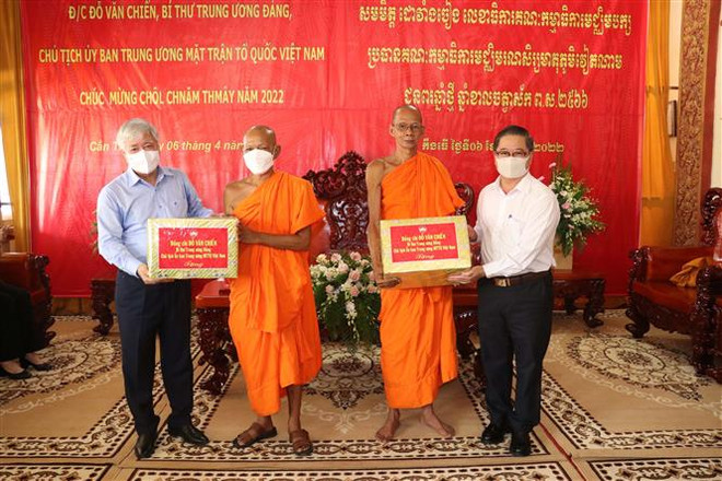 Chủ tịch Ủy ban Trung ương MTTQ chúc tết Chôl Chnăm Thmây tại Cần Thơ ảnh 1