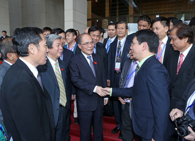 Chủ tịch Quốc hội Nguyễn Sinh Hùng tiếp các nhà báo ASEAN ảnh 1