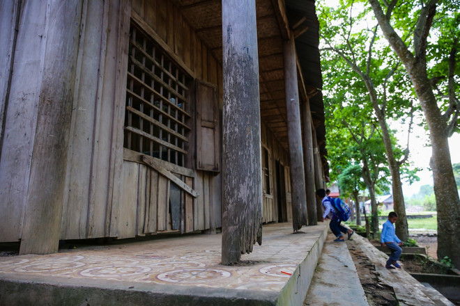 Nghệ An: Trường học ở Tương Dương chưa bàn giao đã xuống cấp ảnh 7