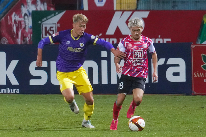 Tối 24/2, chủ nhà Hà Nội FC tiếp đón đội khách Câu lạc bộ Thành phố Hồ Chí Minh trên sân Hàng Đẫy trong trận đấu thuộc khuôn khổ vòng 10 V-League 2023/24. (Ảnh: Việt Anh/Vietnam+) vnp_3.jpg