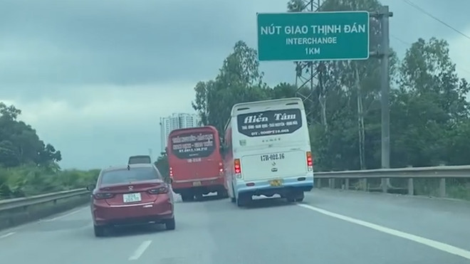 Vụ xe khách chèn ép nhau trên đường cao tốc: Khởi tố 3 đối tượng ảnh 1