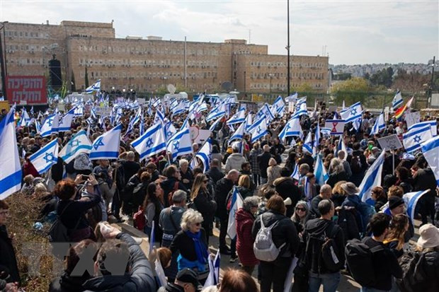 Israel: Hàng trăm người biểu tình phản đối dự luật của quốc hội ảnh 1