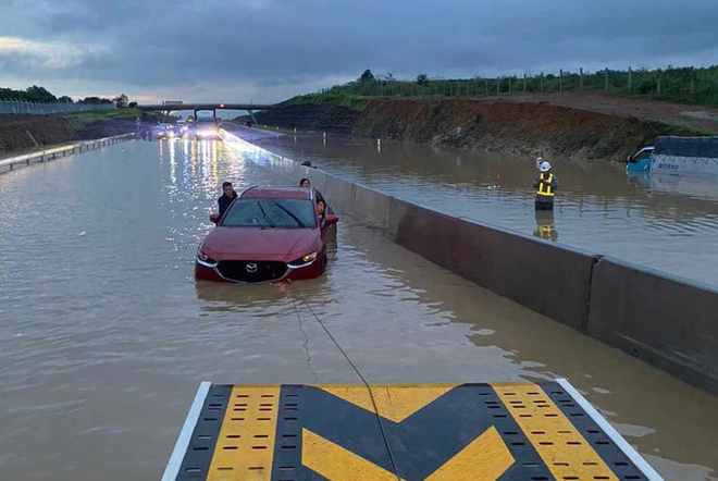 Xác định nguyên nhân gây ngập cục bộ trên tuyến Phan Thiết-Dầu Giây ảnh 1