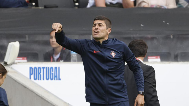 HLV Đội tuyển Bồ Đào Nha đánh giá về lối chơi của Đội tuyển Việt Nam ảnh 1