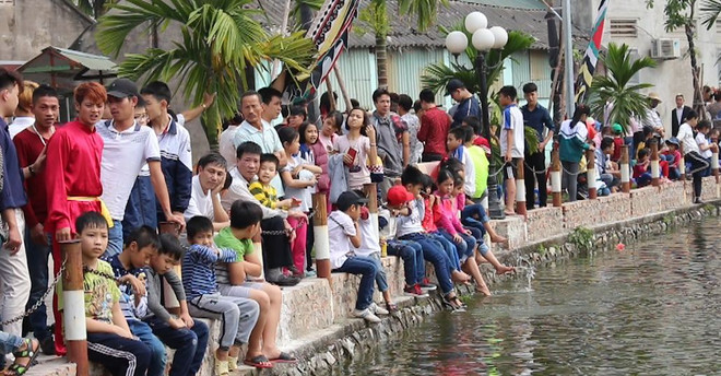 Hà Nội: Tưng bừng hội thi bắt vịt tại lễ hội Xuân Lại Yên ảnh 1