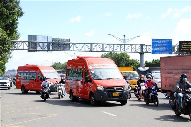Mở tuyến xe buýt liên tỉnh Thành phố Hồ Chí Minh-Long An-Tiền Giang ảnh 1