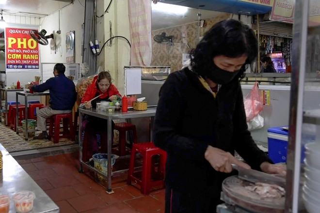 Hà Nội: Giá gạo và các thành phẩm 'nhảy múa' tại các chợ dân sinh ảnh 2