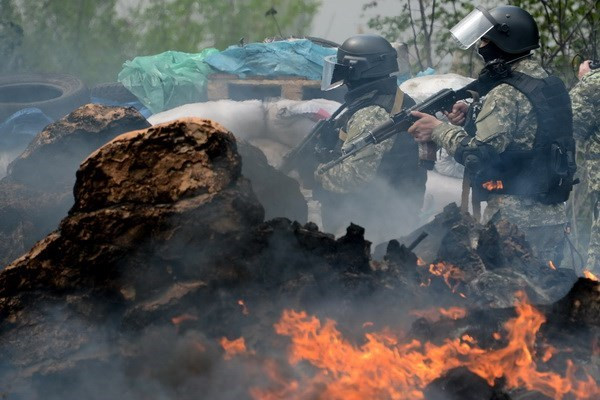 Một đợt tấn công dữ dội của quân đội Ukraine vào Slavyansk (Nguồn: AFP) LHQ báo động về tình trạng nhân quyền ở miền Đông Ukraine ảnh 1