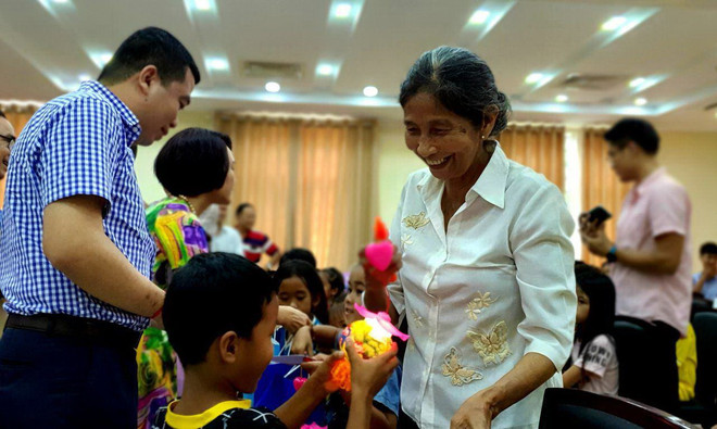 Campuchia: Trẻ em gốc Việt tại Preah Sihanouk vui đón Tết Trung Thu ảnh 3