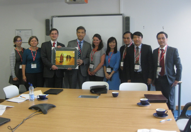 Phái đoàn Ban Tuyên giáo Trung ương sang làm việc tại Anh ảnh 1