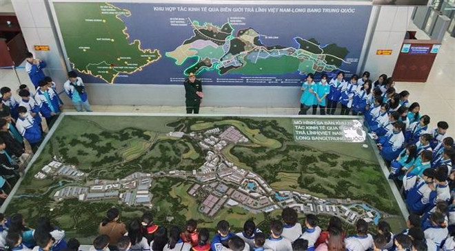 Đẩy mạnh tuyên truyền 3 văn kiện pháp lý biên giới đất liền Việt-Trung ảnh 1