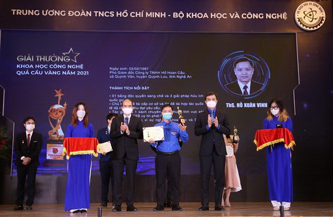 Vinh danh 10 cá nhân nhận giải thưởng khoa học công nghệ Quả cầu vàng ảnh 2
