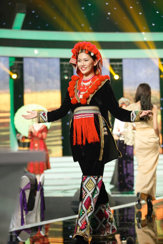 Liveshow 5 Hoa khôi Áo dài Việt Nam: Quế Chi ngậm ngùi dừng bước ảnh 11