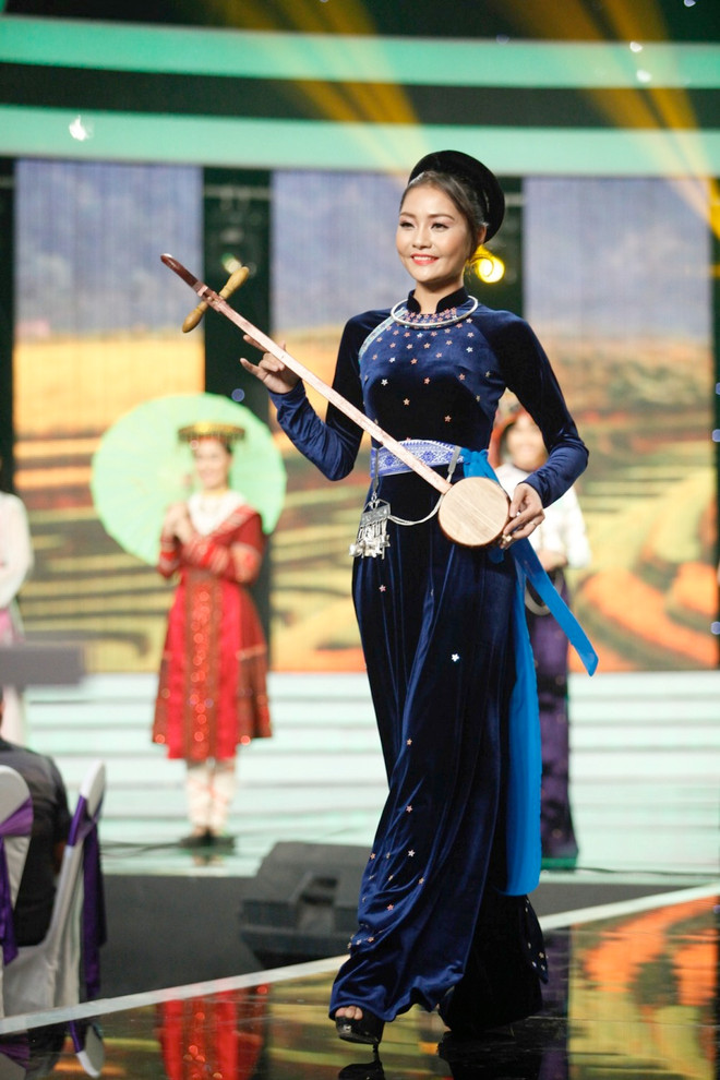 Liveshow 5 Hoa khôi Áo dài Việt Nam: Quế Chi ngậm ngùi dừng bước ảnh 15