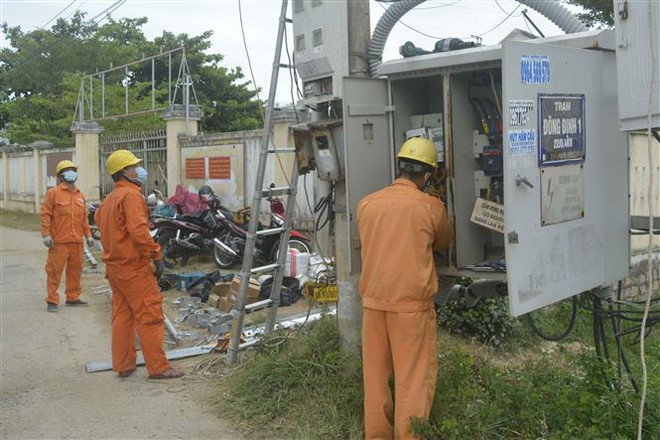 Cần làm gì để đảm bảo cung ứng điện trong những ngày nắng nóng? ảnh 2