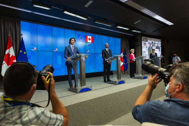 Liên minh châu Âu và Canada thống nhất về vấn đề vaccine COVID-19 ảnh 1