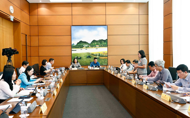 ttxvn_quoc hoi thao luan 2.jpg