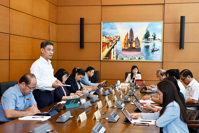 ttxvn_quoc hoi thao luan 4.jpg