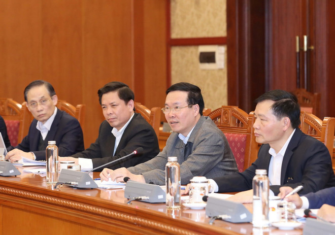 Ông Võ Văn Thưởng, Ủy viên Bộ Chính trị, Thường trực Ban Bí thư phát biểu tại giao ban. (Ảnh: Phương Hoa/TTXVN) Tạo điều kiện để nhân dân đón Tết vui tươi, an toàn, tiết kiệm ảnh 2