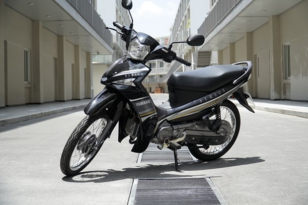 Nhật Bản đặt mục tiêu loại bỏ xe chạy bằng xăng trong 15 năm tới ảnh 1