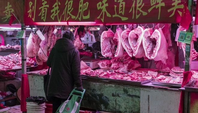 Chỉ số tiêu dùng của Trung Quốc lần đầu tiên giảm trong 11 năm ảnh 1