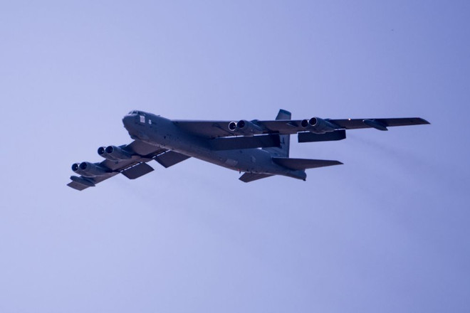 Máy bay ném bom B-52 của Mỹ đã bay qua một khu vực thuộc Trung Đông. (Nguồn: United Stae Air Force) Mỹ điều hai máy bay ném bom chiến lược đến Trung Đông ảnh 1