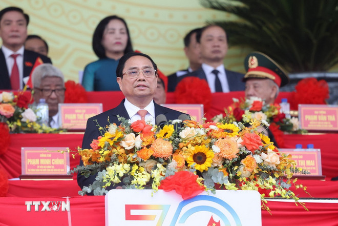Thủ tướng Chính phủ Phạm Minh Chính đọc Diễn văn kỷ niệm 70 năm Chiến thắng Điện Biên Phủ. (Ảnh: Lâm Khánh/TTXVN) ttxvn_thu tuong phat bieu 2.jpg