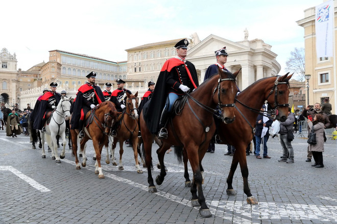 Độc đáo lễ ban phước lành cho động vật ở thủ đô của Italy ảnh 15