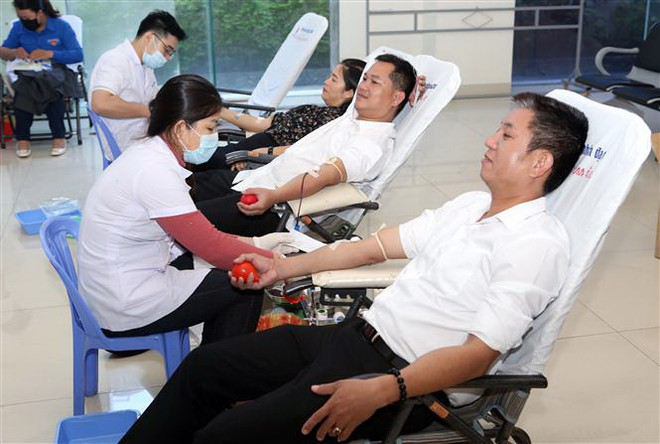 Dịch COVID-19 diễn biến phức tạp, đảm bảo an toàn cho người hiến máu ảnh 1