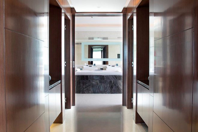 Cận cảnh phòng siêu sang 7.000 USD một ngày của ông Obama ở Việt Nam ảnh 9