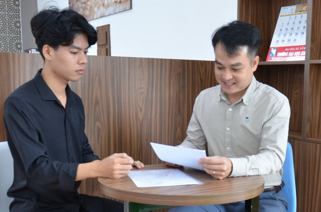 Đà Nẵng tạo nguồn, phát triển đảng viên tại các cơ sở giáo dục ảnh 2