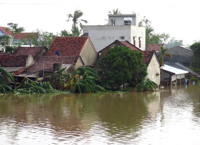 Cơn bão số 12 đã làm ít nhất 44 người chết và 19 người mất tích ảnh 2