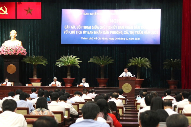 Chủ tịch UBND Thành phố Hồ Chí Minh Nguyễn Thành Phong phát biểu tại hội nghị. (Ảnh: Trần Xuân Tình/TTXVN) Lãnh đạo TP.HCM đối thoại với chủ tịch 312 phường, xã, thị trấn ảnh 1