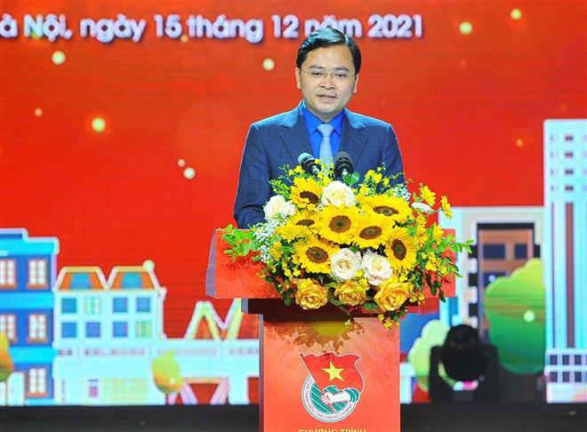 Ủy viên Ban Chấp hành Trung ương Đảng, Bí thư thứ nhất Ban Chấp hành Trung ương Đoàn Nguyễn Anh Tuấn phát biểu tại chương trình. (Ảnh: Minh Đức/TTXVN) 'Quét sạch' chủ nghĩa cá nhân trong đoàn viên, thanh niên Việt Nam ảnh 2
