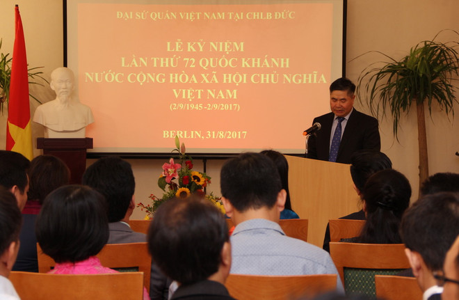 Các hoạt động trọng thể kỷ niệm Quốc khánh 2/9 tại Đức và Canada ảnh 1