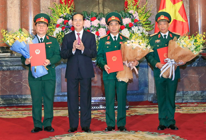 Chủ tịch nước trao quyết định thăng quân hàm cho các sỹ quan cấp cao ảnh 1