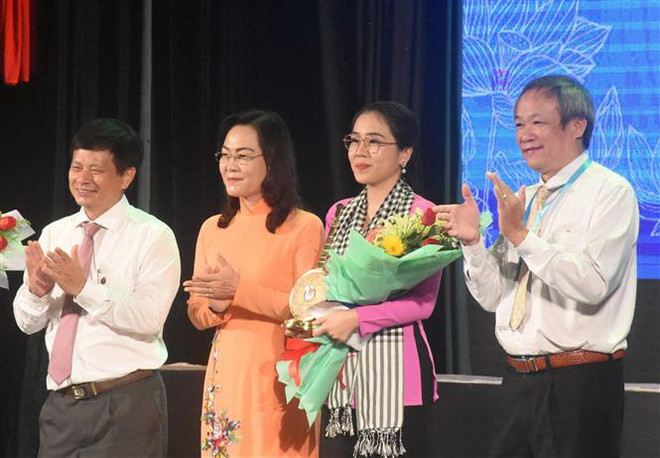 Lần đầu tiên có cuộc thi ca cổ dành riêng cho những người làm báo ảnh 1