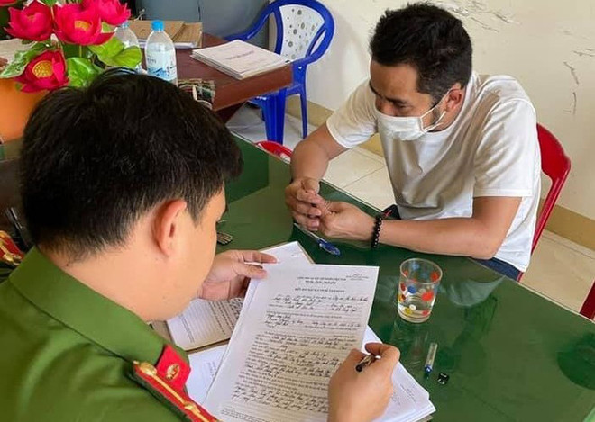 Lừa đảo chiếm trên 23 tỷ đồng, Phó Giám đốc công ty đấu giá bị bắt ảnh 1