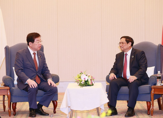 Thủ tướng Phạm Minh Chính tiếp Hạ nghị sỹ Hiraguchi, Chủ tịch Ủy ban đặc biệt về Xây dựng luật công chức và đạo đức chính trị của Hạ viện cùng một số nghị sỹ Quốc hội. (Ảnh: Dương Giang/TTXVN) Thủ tướng Phạm Minh Chính tiếp các nghị sỹ Nhật Bản tại Hiroshima ảnh 2