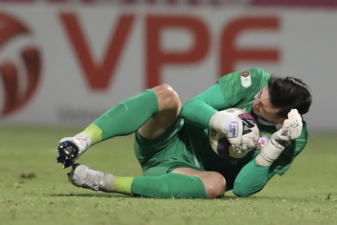 Bình Định cầm hòa Sông Lam Nghệ An nhờ sự xuất sắc của Đặng Văn Lâm ảnh 1