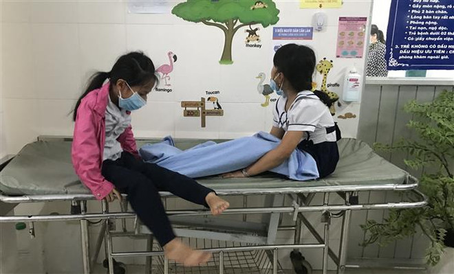 Đồng Tháp: 7 học sinh tiểu học nhập viện sau khi uống trà sữa ảnh 1