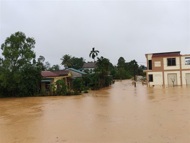 Quảng Trị có nơi lượng mưa vượt 1.000mm, gần 13.800 hộ bị ảnh hưởng ảnh 1