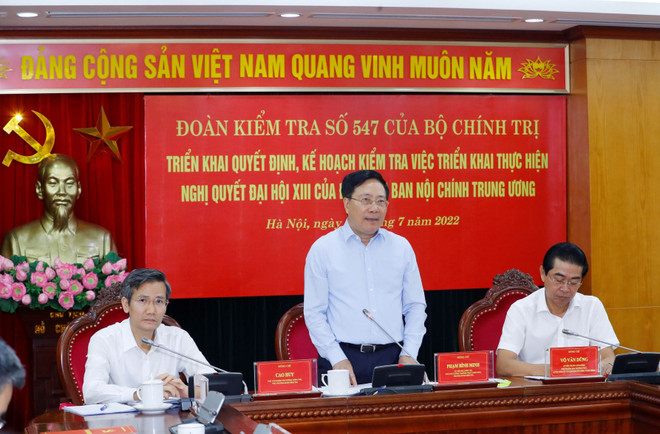 Ông Phạm Bình Minh, Ủy viên Bộ Chính trị, Phó Thủ tướng Thường trực Chính phủ, Trưởng đoàn phát biểu chỉ đạo buổi làm việc. (Ảnh: Phương Hoa/TTXVN) Kiểm tra việc thực hiện Nghị quyết Đại hội XIII tại Ban Nội chính TW ảnh 1