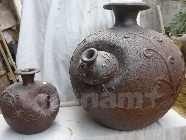 Cùng các chuyên gia tìm hiểu về "Gốm Việt trong chiều dài lịch sử" ảnh 1