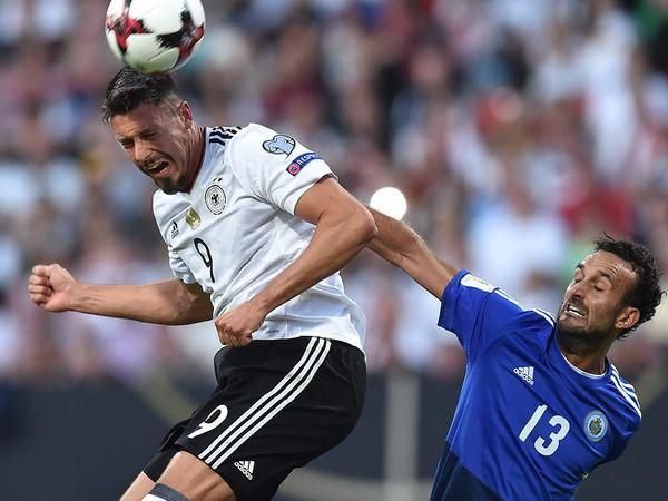 Joachim Löw đang nắm trong tay đội hình B đắt nhất thế giới ảnh 4