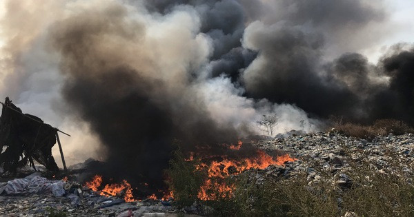 Lâm Đồng: Khẩn trương dập tắt đám cháy tại bãi rác Cam Ly ảnh 1