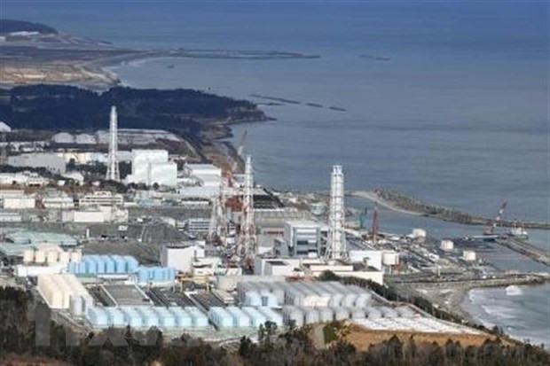 Các bể nước thải có chứa phóng xạ đã qua xử lý tại nhà máy điện hạt nhân Fukushima, Nhật Bản, ngày 8/1/2021. (Nguồn: Kyodo/TTXVN) Việc khắc phục sự cố hạt nhân Fukushima vẫn là chặng đường dài ảnh 1