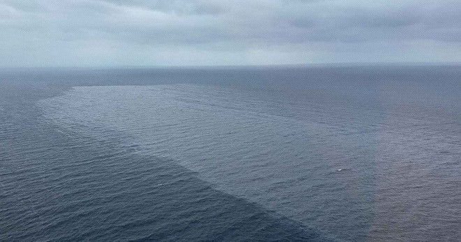 Chính phủ Philippines cấm đánh bắt cá do sự cố tràn dầu ảnh 1