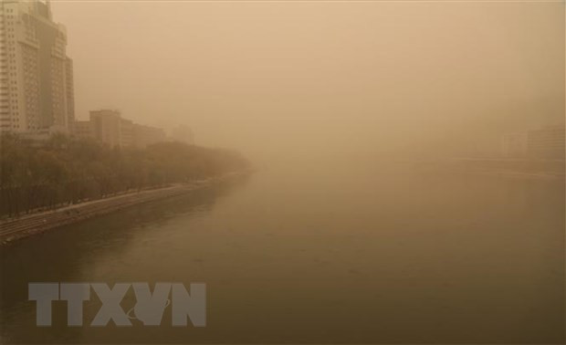 Trung Quốc ban bố cảnh báo màu vàng về bão cát tại nhiều khu vực ảnh 1