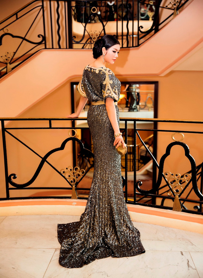 Lý Nhã Kỳ lộng lẫy phong cách Cleopartra trên thảm đỏ Cannes ảnh 4